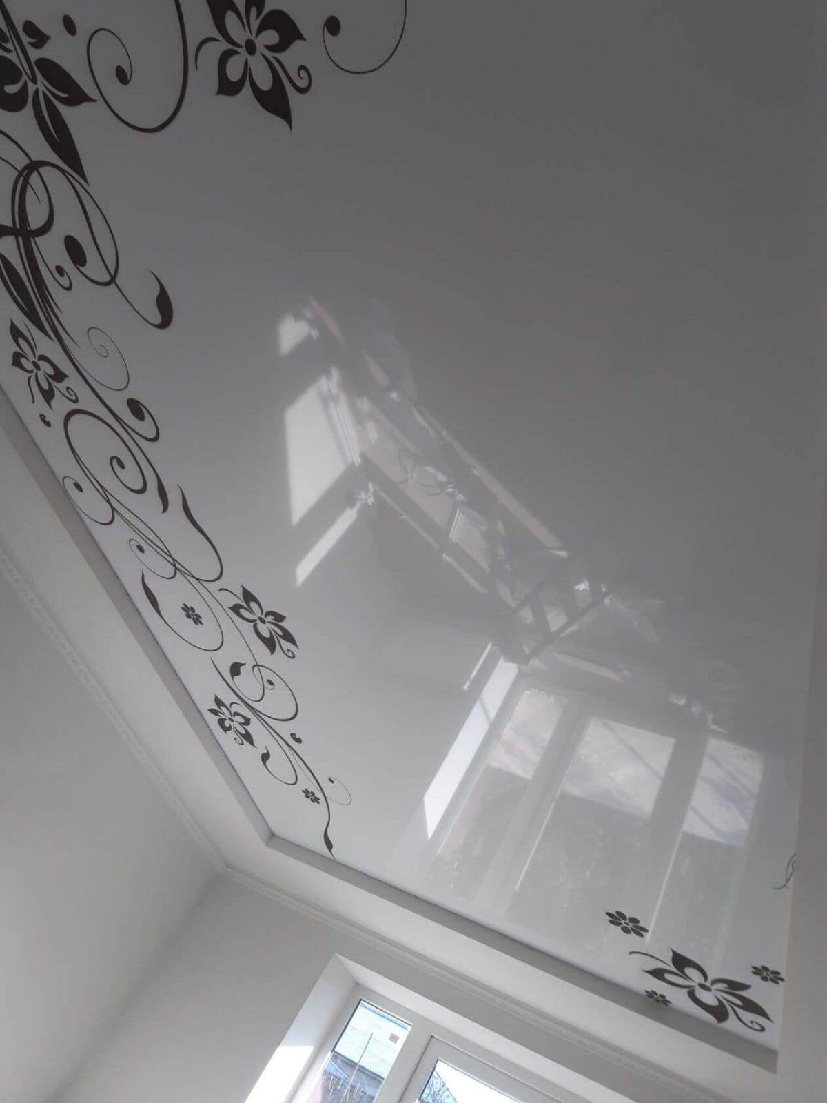 PHOTO2-backlit-stretch-ceiling-circular.jpg